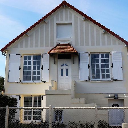 Villa Des Sables Avec 1 Studio Pour 2 Personnes Pouvant Etre Complete Par Une Chambre Avec Sa Salle De Bain Et Wc Si 4 Personnes Cabourg Luaran gambar