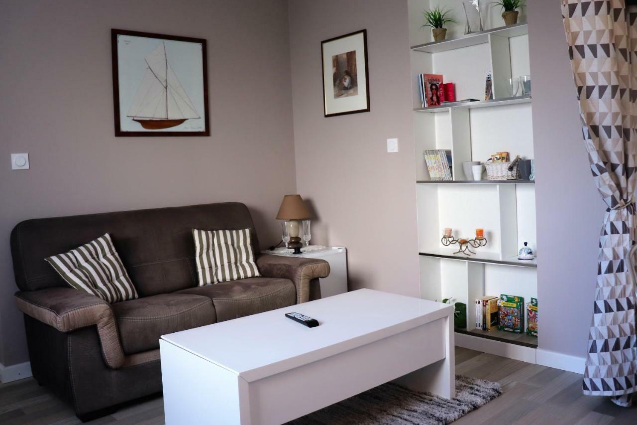 Villa Des Sables Avec 1 Studio Pour 2 Personnes Pouvant Etre Complete Par Une Chambre Avec Sa Salle De Bain Et Wc Si 4 Personnes Cabourg Luaran gambar
